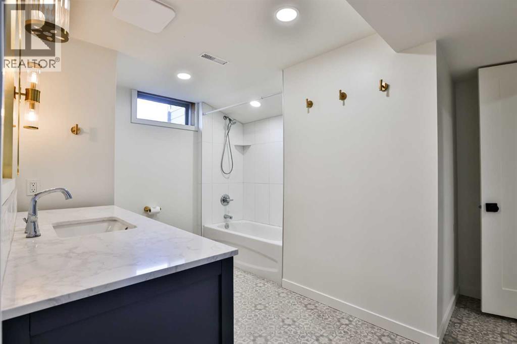 104 Elm Crescent S, Lethbridge, Alberta  T1K 4X1 - Photo 28 - A2295381