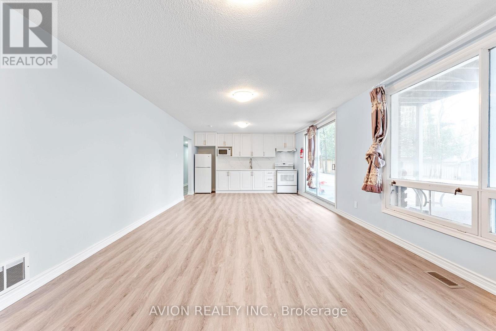 61 Alamosa Drive, Toronto, Ontario  M2J 2N8 - Photo 24 - C12948690