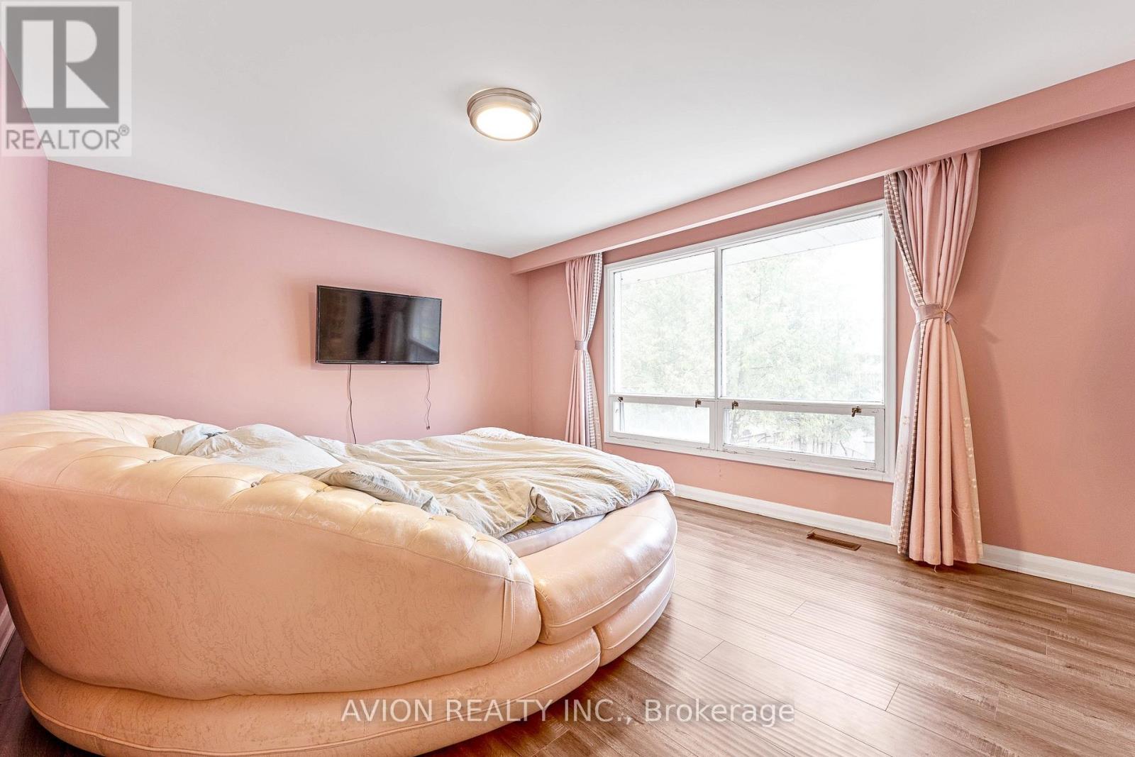 61 Alamosa Drive, Toronto, Ontario  M2J 2N8 - Photo 14 - C12948690