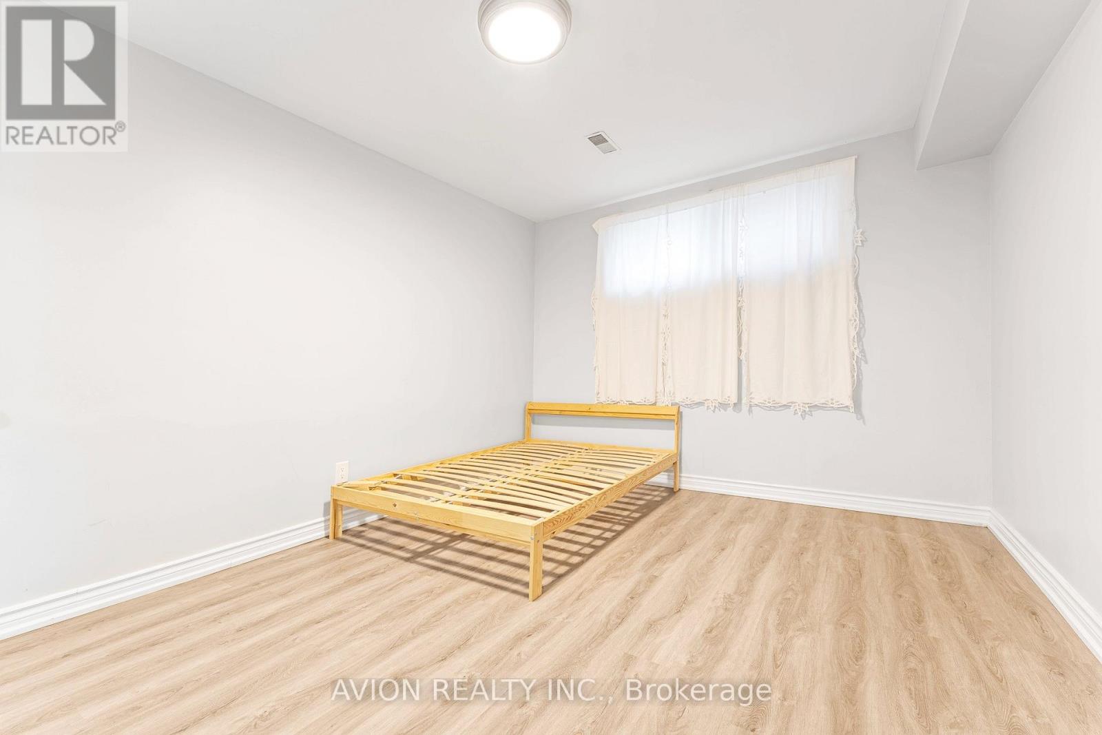 61 Alamosa Drive, Toronto, Ontario  M2J 2N8 - Photo 26 - C12948690