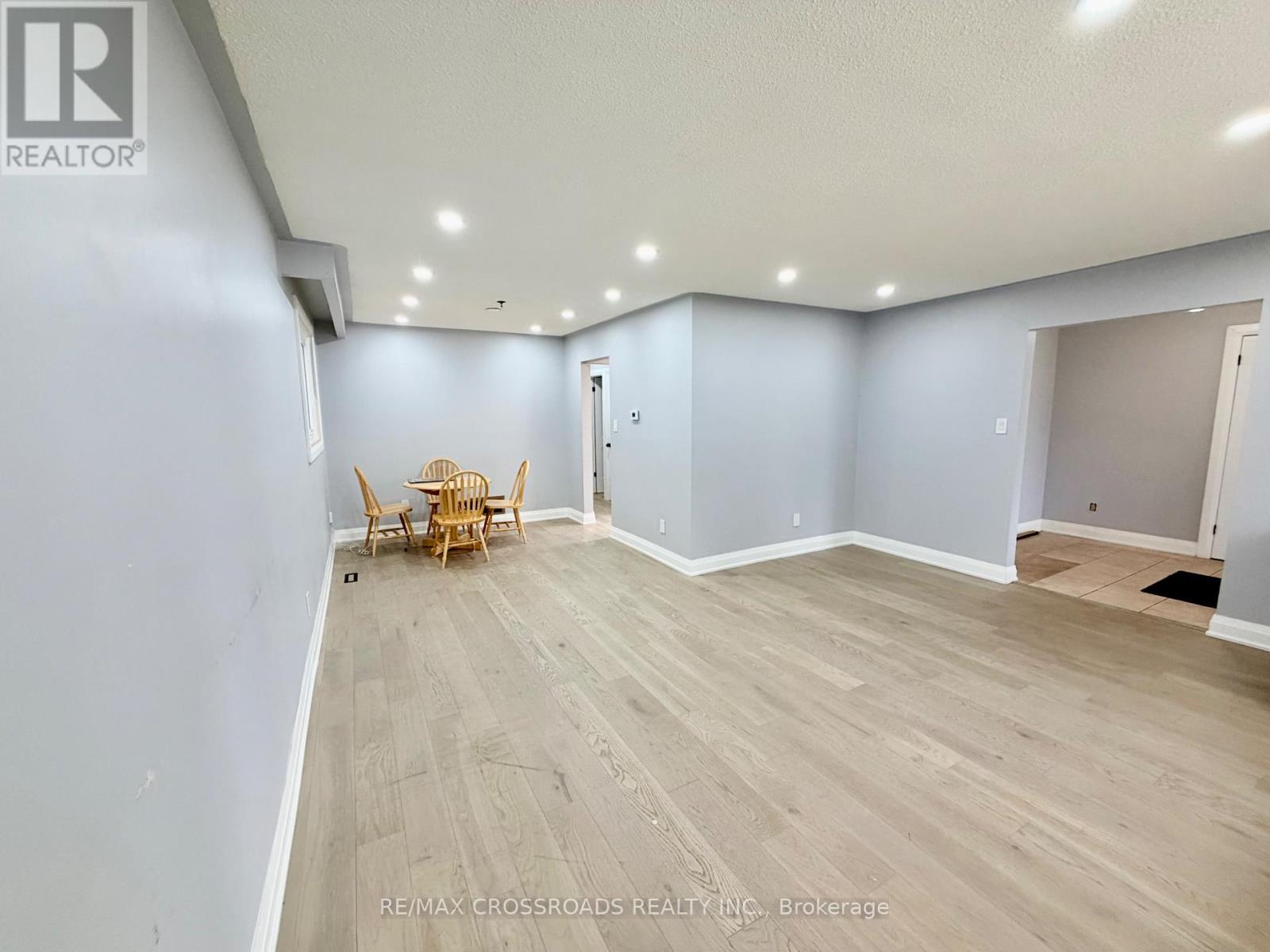 804 Fairview Avenue, Pickering, Ontario  L1W 1M8 - Photo 5 - E12907658