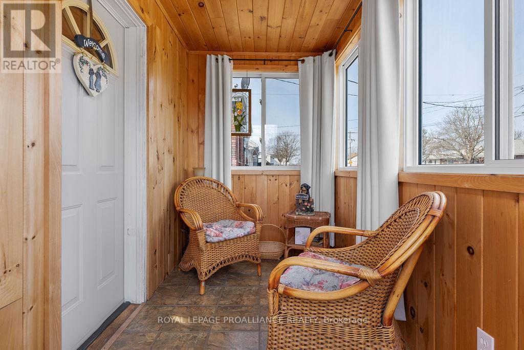 19 Orchard Drive, Belleville, Ontario  K8P 2K2 - Photo 3 - X12949110