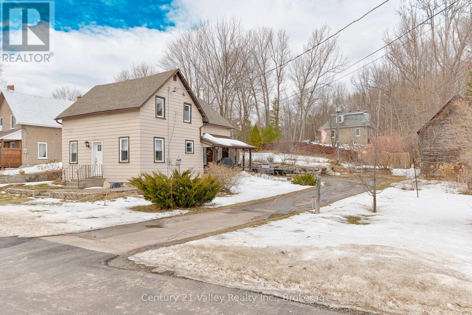 82 BONNECHERE STREET E, Bonnechere Valley, Ontario