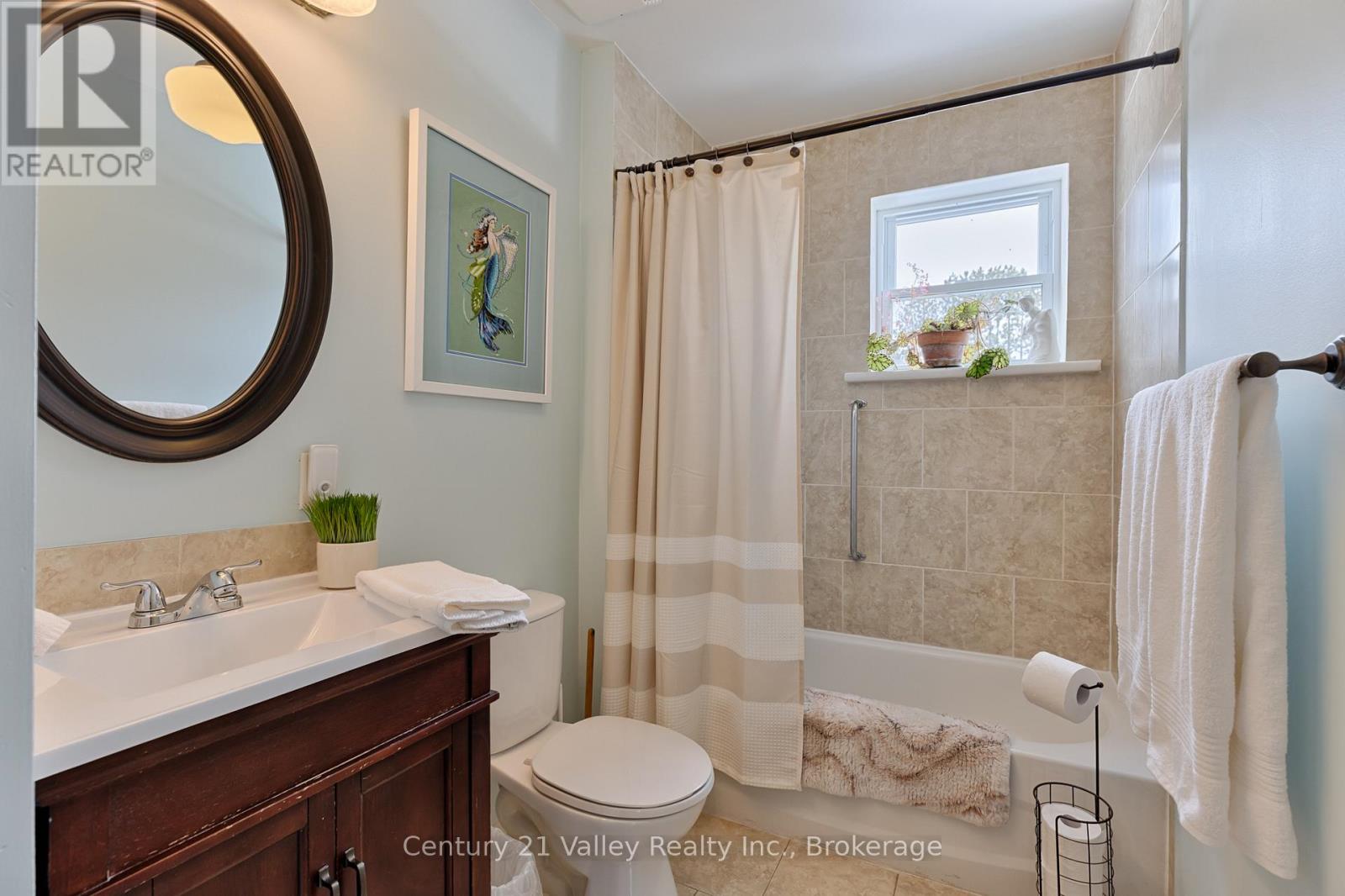 82 Bonnechere Street E, Bonnechere Valley, Ontario  K0J 1T0 - Photo 12 - X12949086