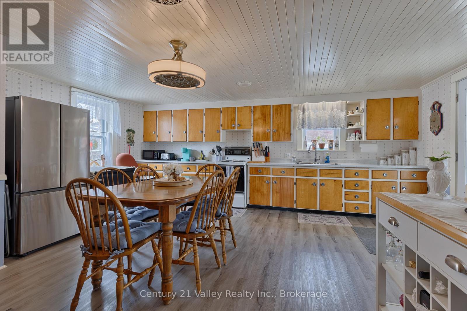 82 Bonnechere Street E, Bonnechere Valley, Ontario  K0J 1T0 - Photo 13 - X12949086