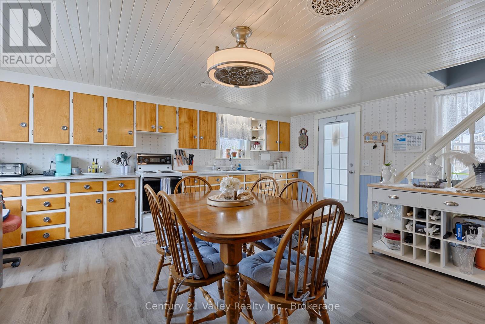 82 Bonnechere Street E, Bonnechere Valley, Ontario  K0J 1T0 - Photo 14 - X12949086