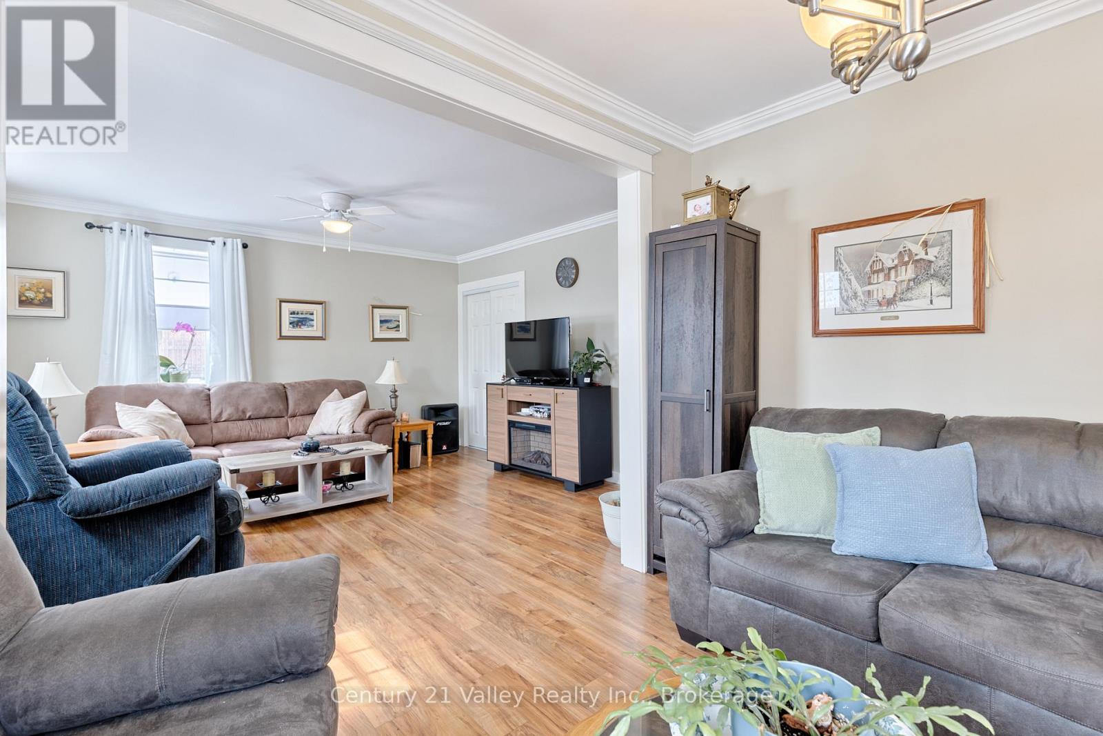 82 Bonnechere Street E, Bonnechere Valley, Ontario  K0J 1T0 - Photo 8 - X12949086