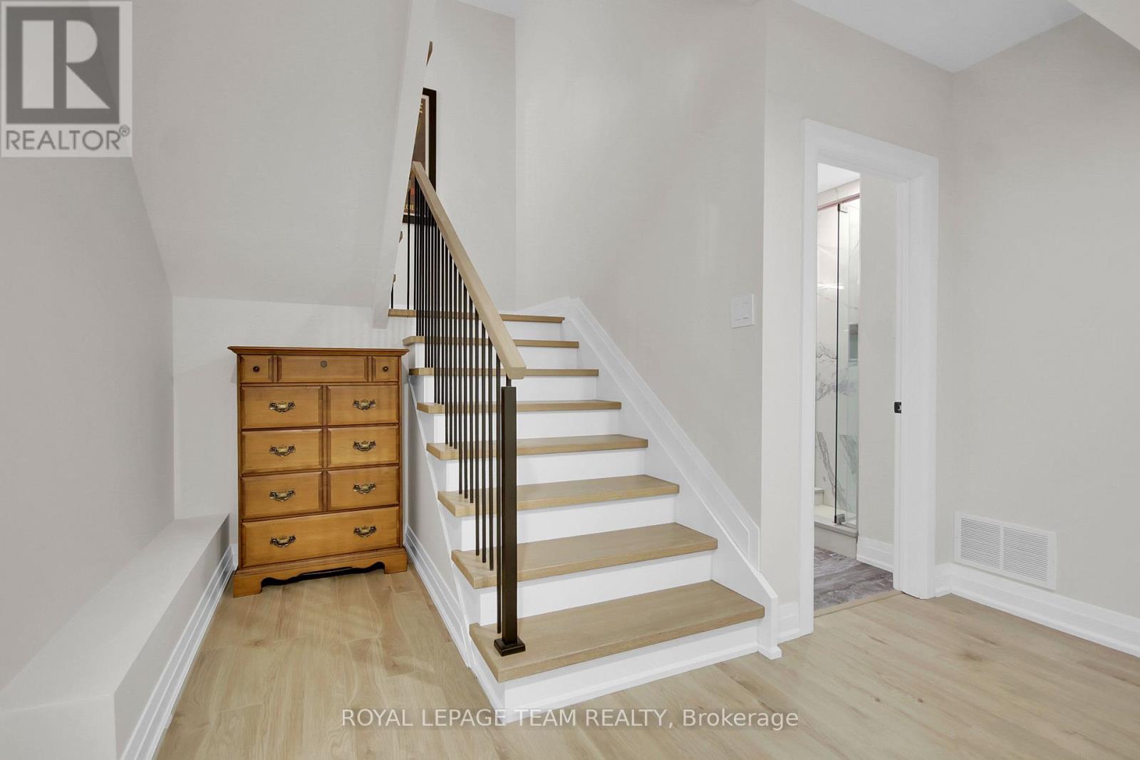 62 Rossland Avenue, Ottawa, Ontario  K2G 2K6 - Photo 41 - X12949082