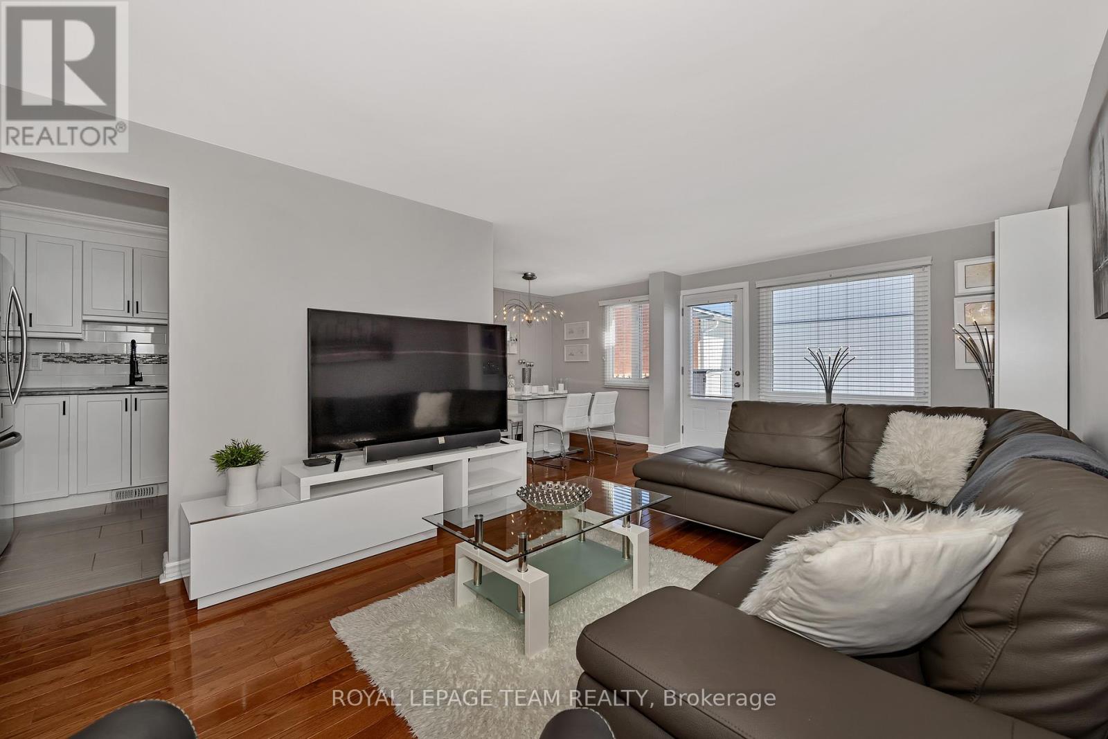 C - 18 Benlea Drive, Ottawa, Ontario  K2G 4A8 - Photo 5 - X12949098