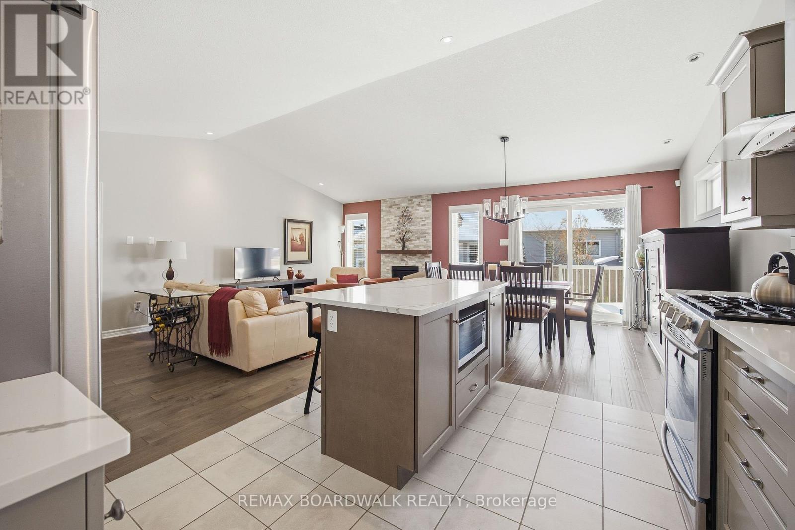 216 Mckenny Street, Mississippi Mills, Ontario  K0A 1A0 - Photo 16 - X12949114