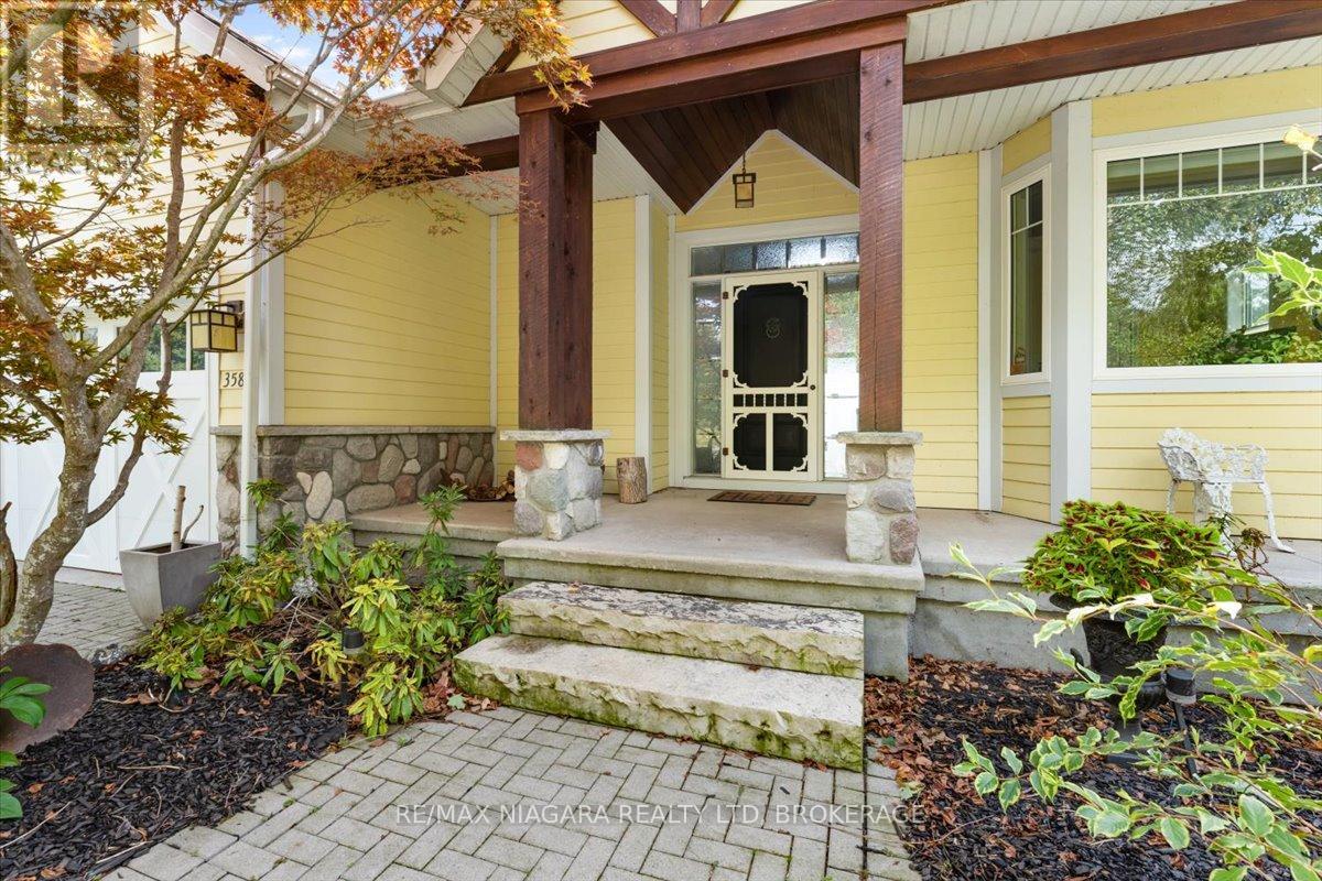 3585 Yacht Harbour Road, Fort Erie, Ontario  L0S 1N0 - Photo 2 - X12949060