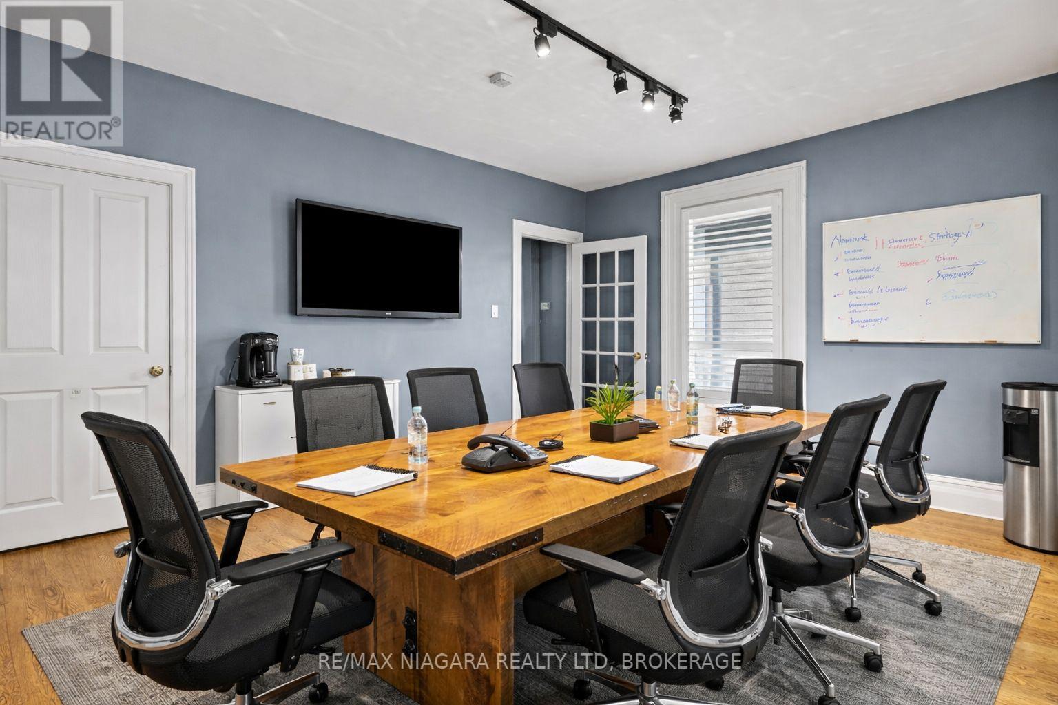 196 King Street, St. Catharines, Ontario  L2R 3J7 - Photo 7 - X12949112