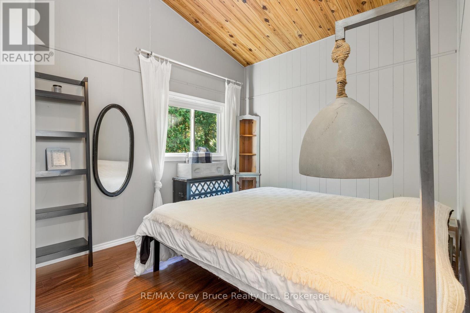 529 Lindsay Road 30, Northern Bruce Peninsula, Ontario  N0H 1Z0 - Photo 14 - X12949056