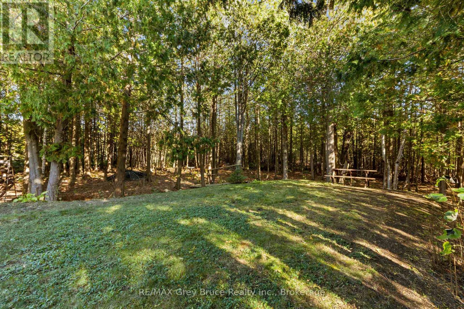 529 Lindsay Road 30, Northern Bruce Peninsula, Ontario  N0H 1Z0 - Photo 31 - X12949056