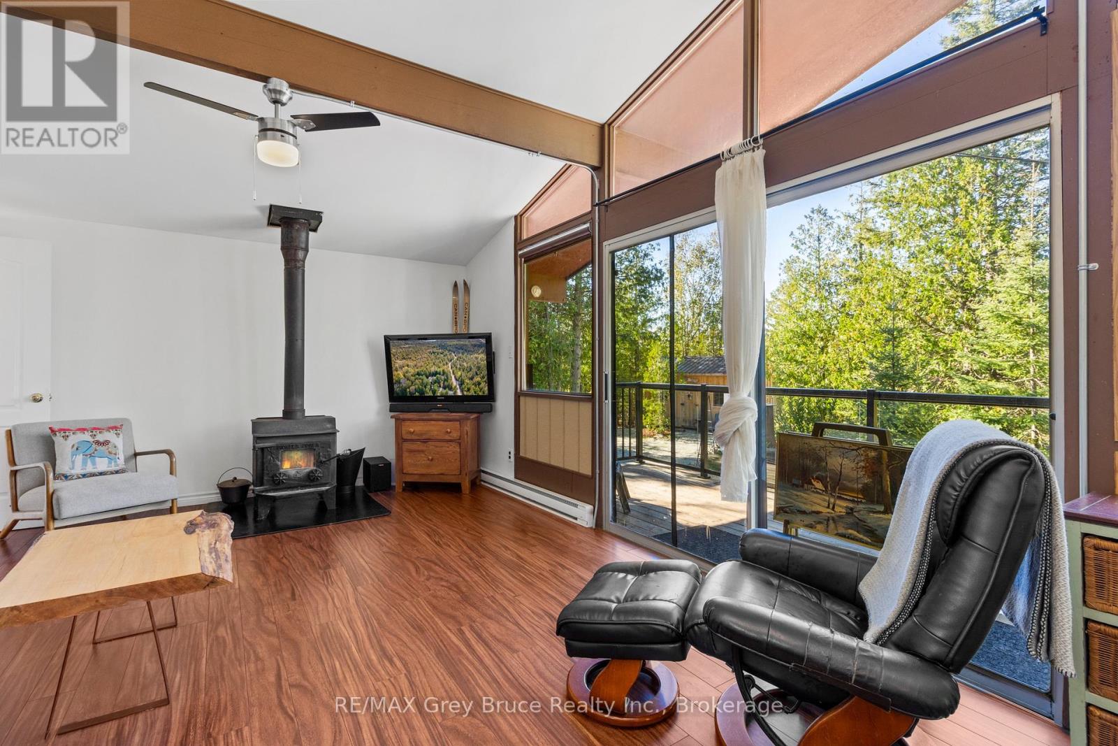 529 Lindsay Road 30, Northern Bruce Peninsula, Ontario  N0H 1Z0 - Photo 4 - X12949056