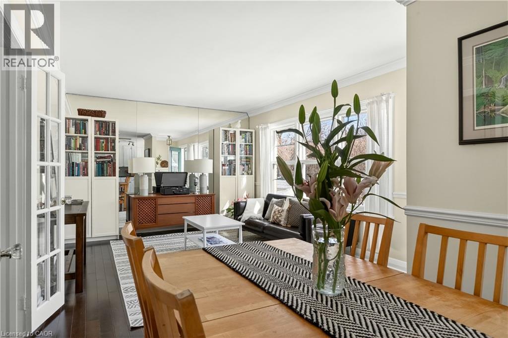 2067 Maplewood Drive, Burlington, Ontario  L7R 2C6 - Photo 8 - 40805859