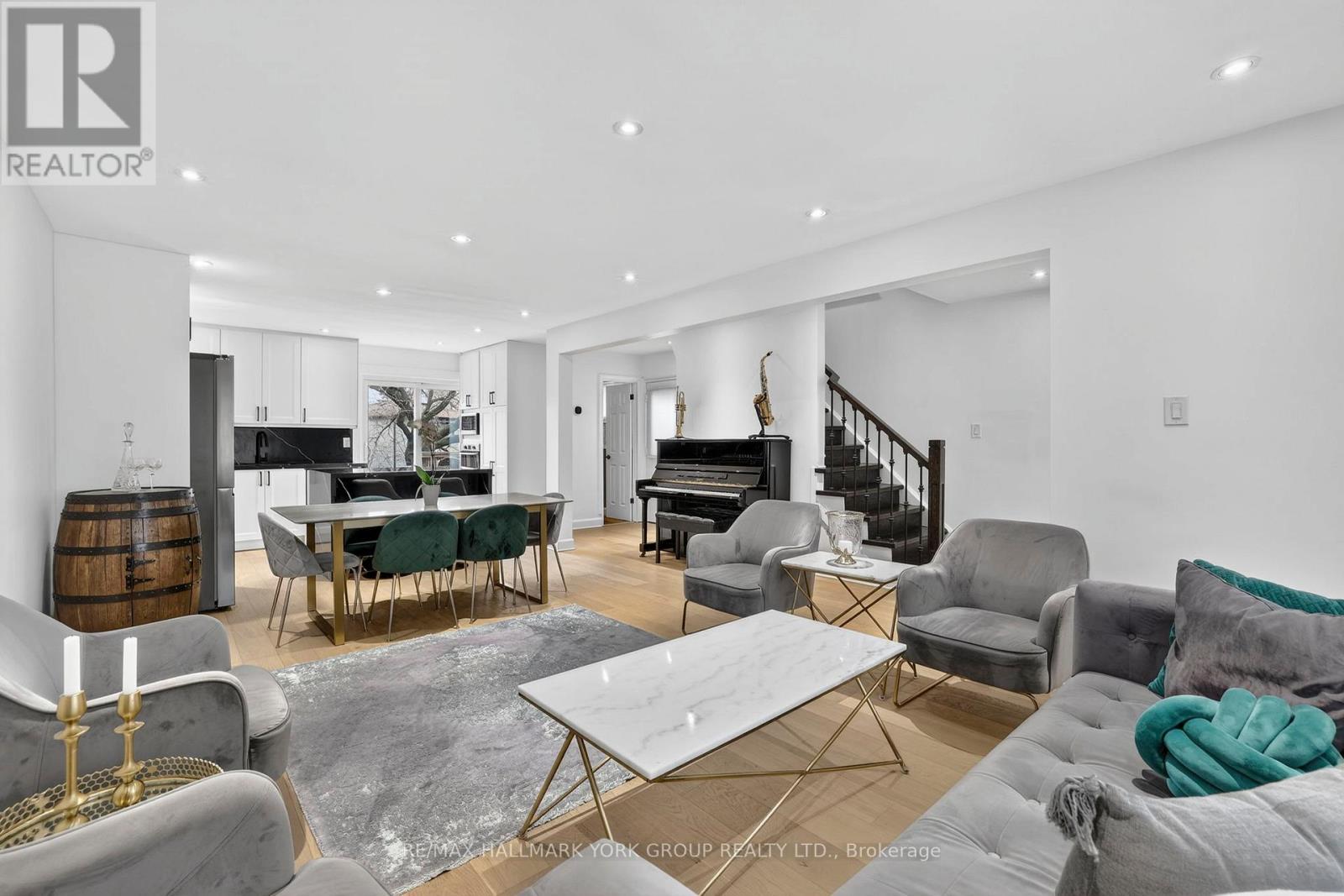 459 Sandford Street, Newmarket, Ontario  L3Y 4S8 - Photo 16 - N12949088