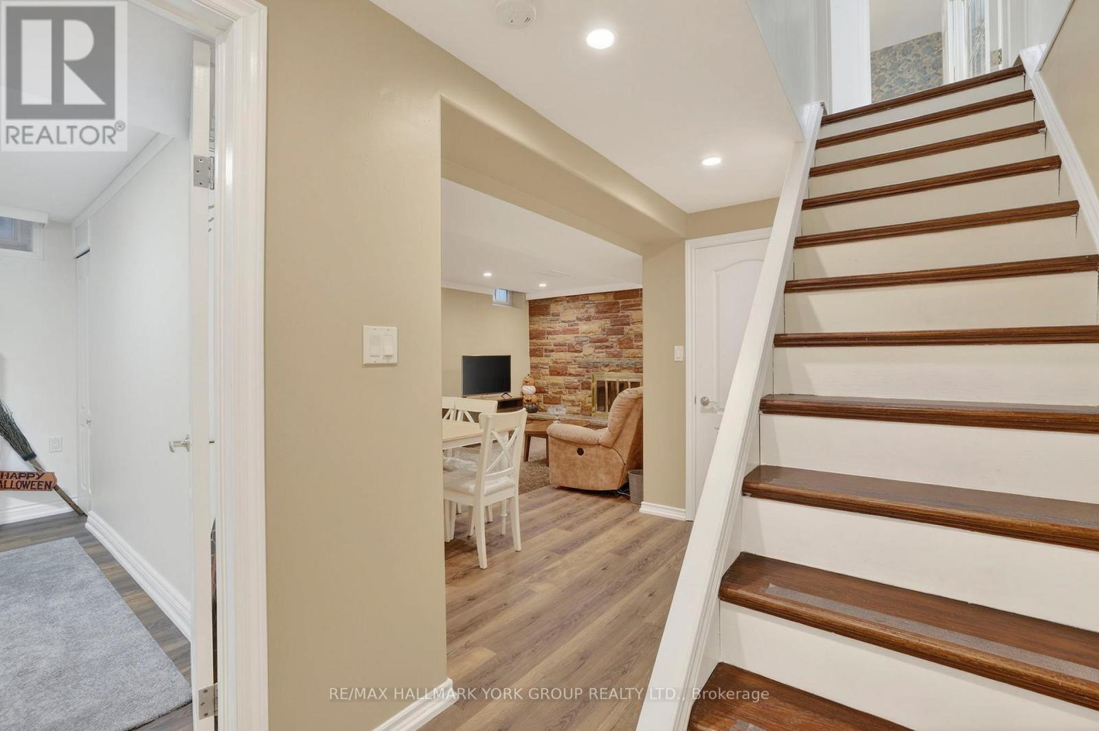 459 Sandford Street, Newmarket, Ontario  L3Y 4S8 - Photo 26 - N12949088