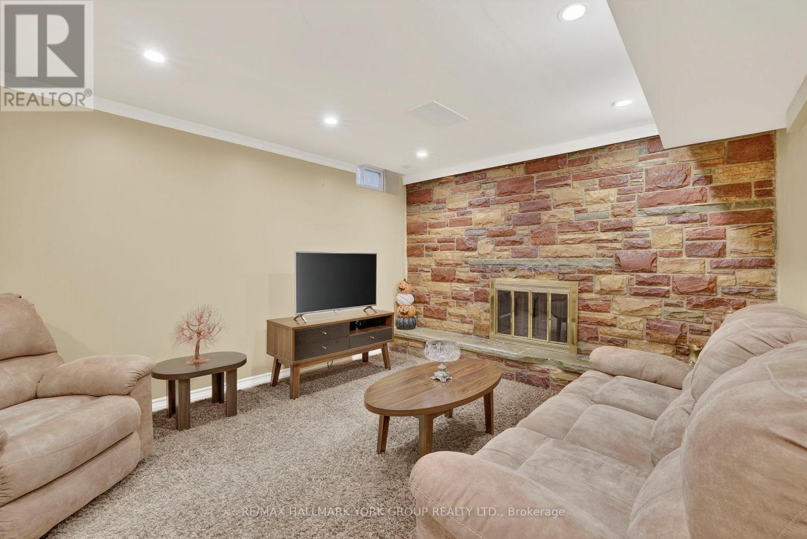 459 Sandford Street, Newmarket, Ontario  L3Y 4S8 - Photo 29 - N12949088