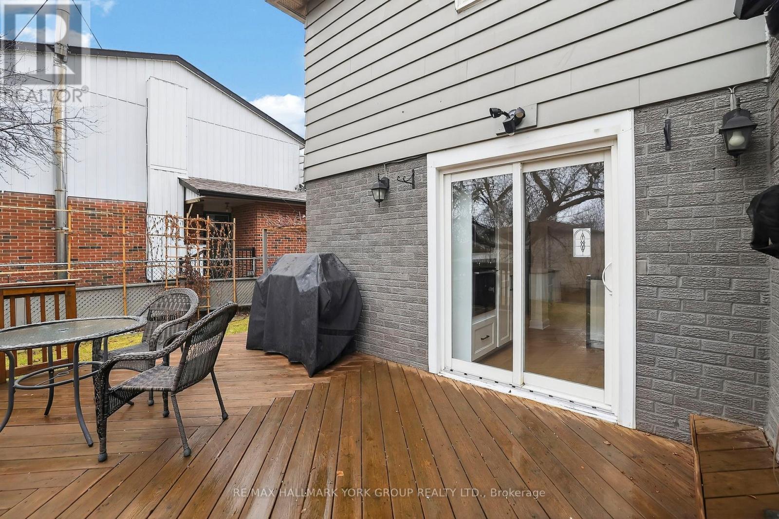 459 Sandford Street, Newmarket, Ontario  L3Y 4S8 - Photo 32 - N12949088