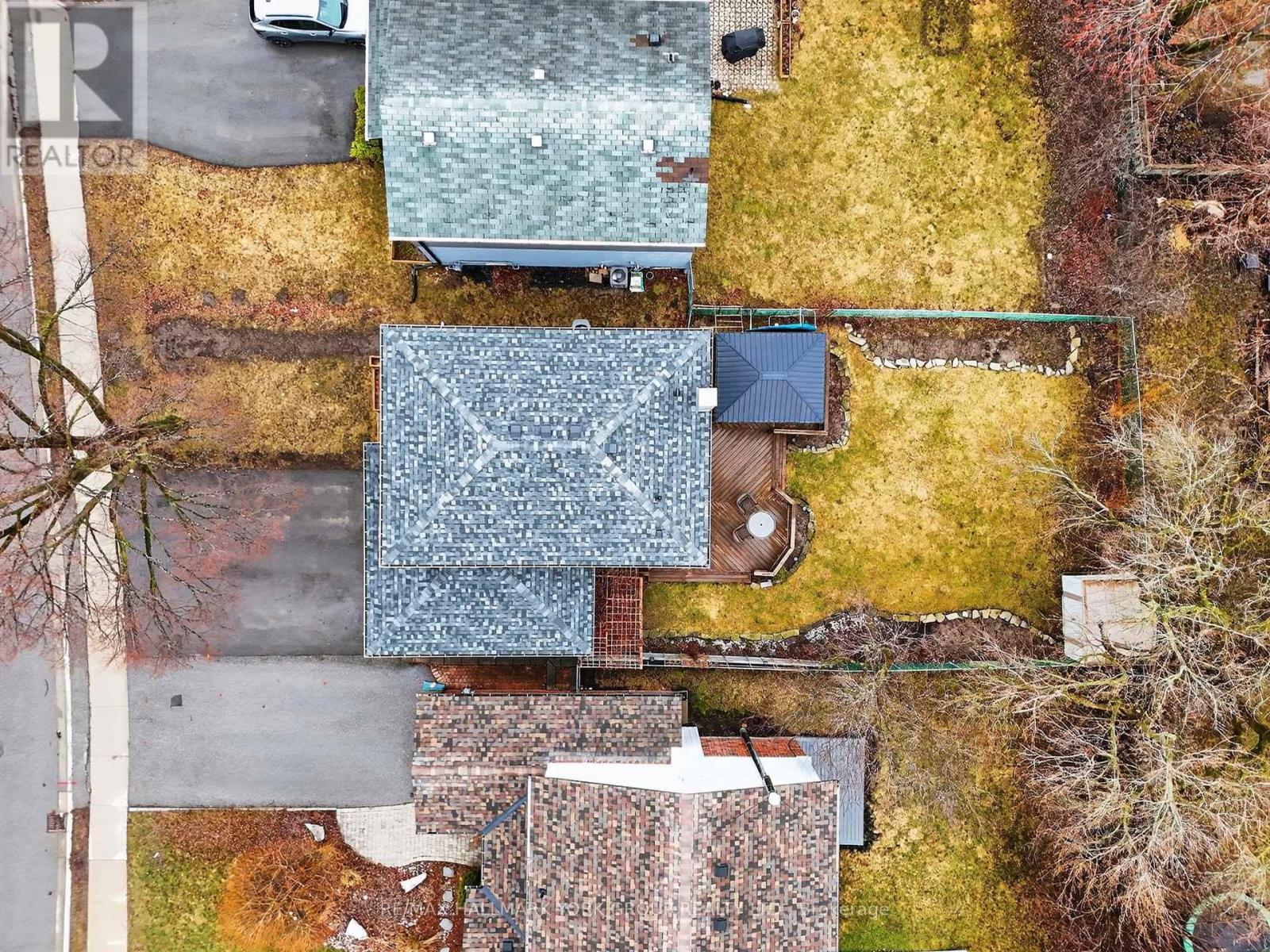 459 Sandford Street, Newmarket, Ontario  L3Y 4S8 - Photo 41 - N12949088