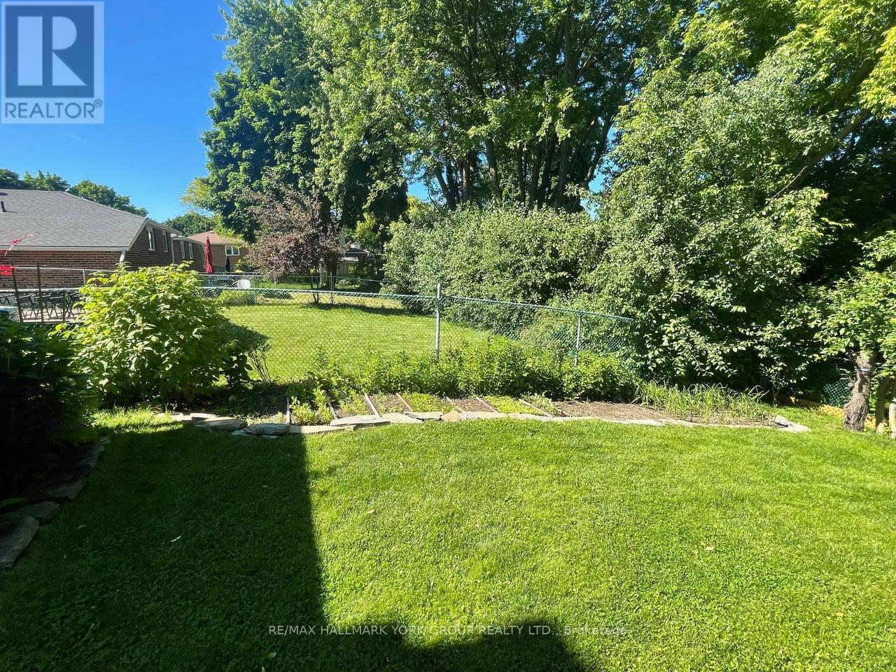 459 Sandford Street, Newmarket, Ontario  L3Y 4S8 - Photo 48 - N12949088