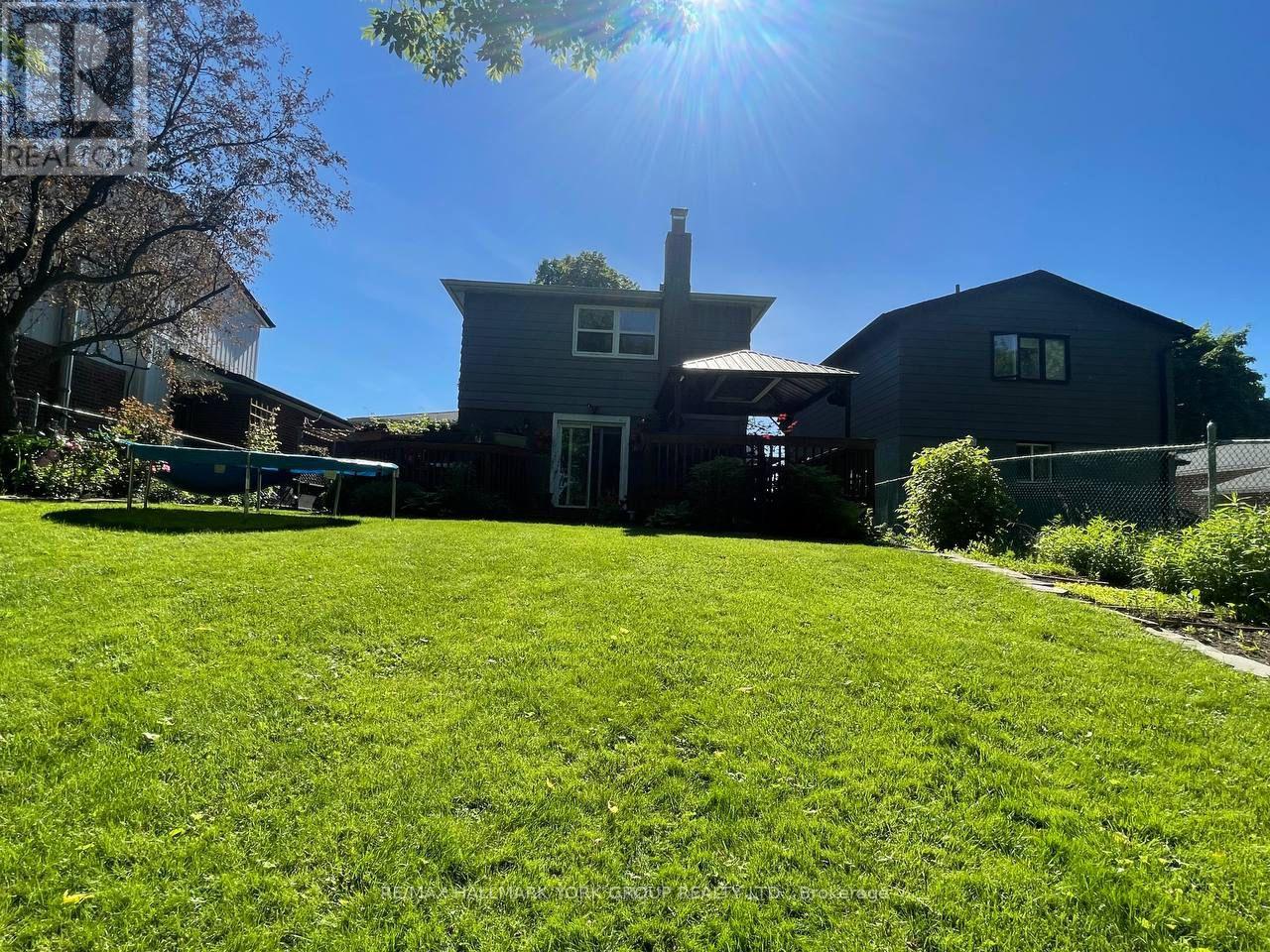 459 Sandford Street, Newmarket, Ontario  L3Y 4S8 - Photo 49 - N12949088