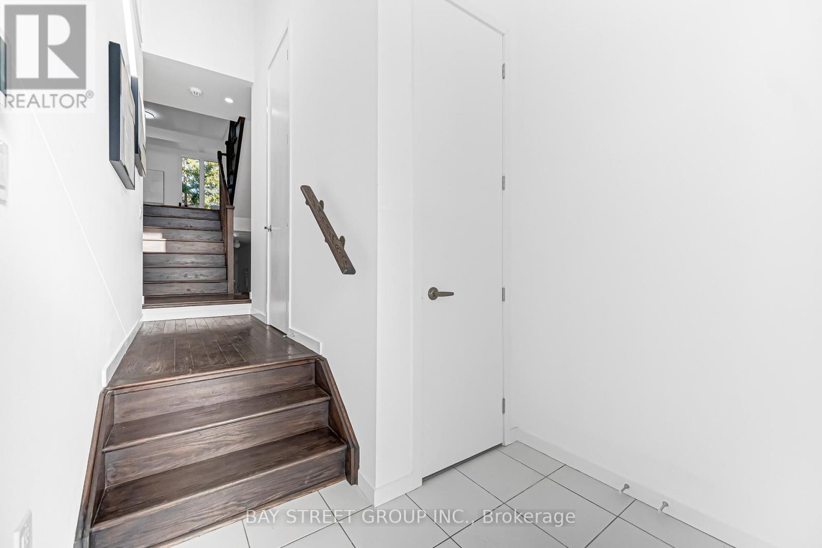 27 Armillo Place, Markham, Ontario  L6E 0V4 - Photo 3 - N12949092