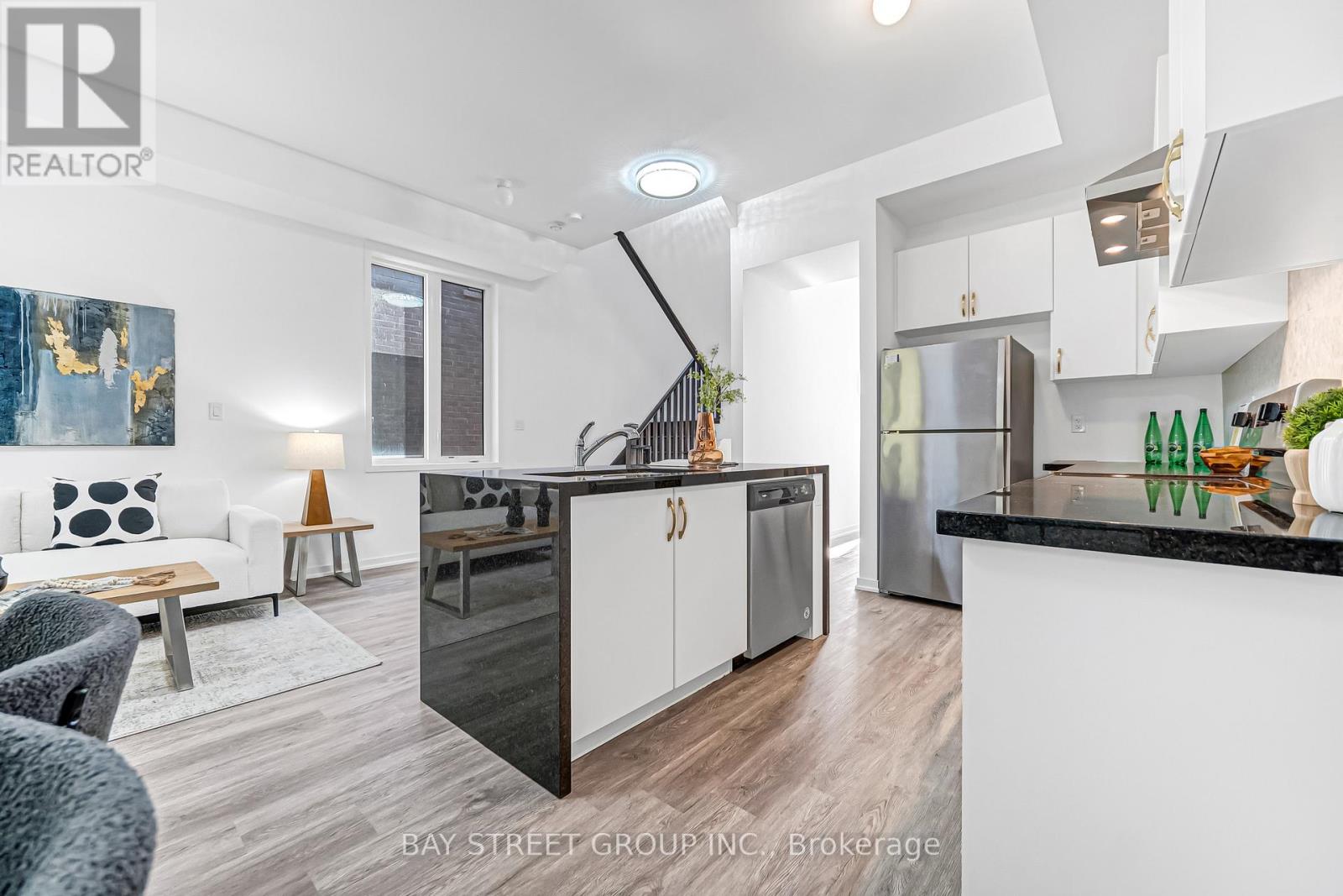 27 Armillo Place, Markham, Ontario  L6E 0V4 - Photo 9 - N12949092