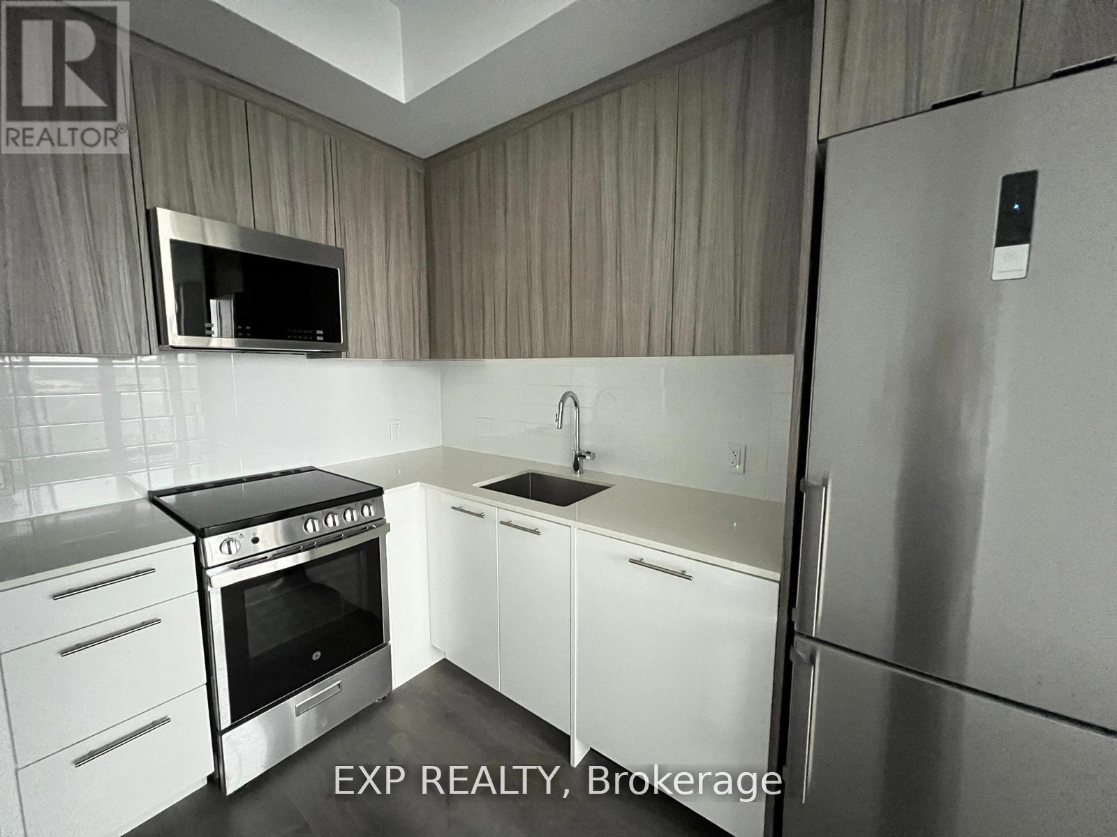 711 - 215 Veterans Drive, Brampton, Ontario  L7A 0B6 - Photo 4 - W12949062