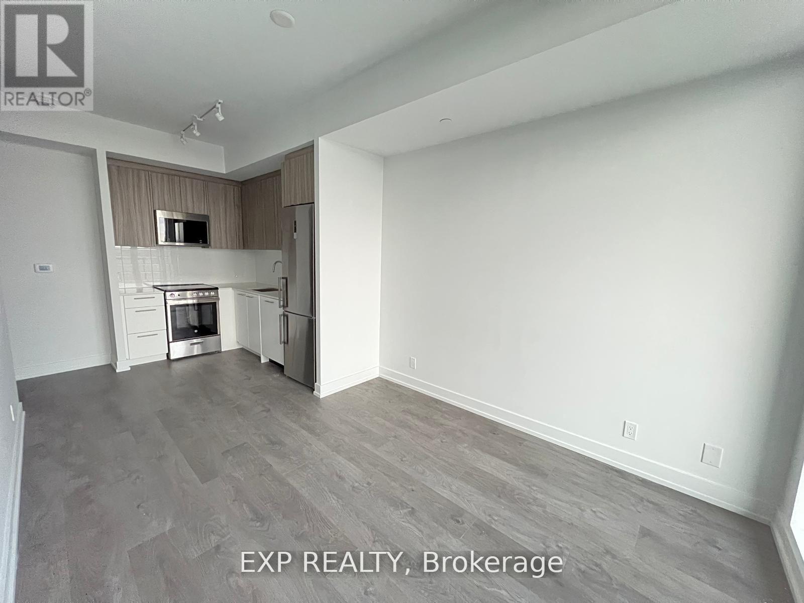 711 - 215 Veterans Drive, Brampton, Ontario  L7A 0B6 - Photo 5 - W12949062