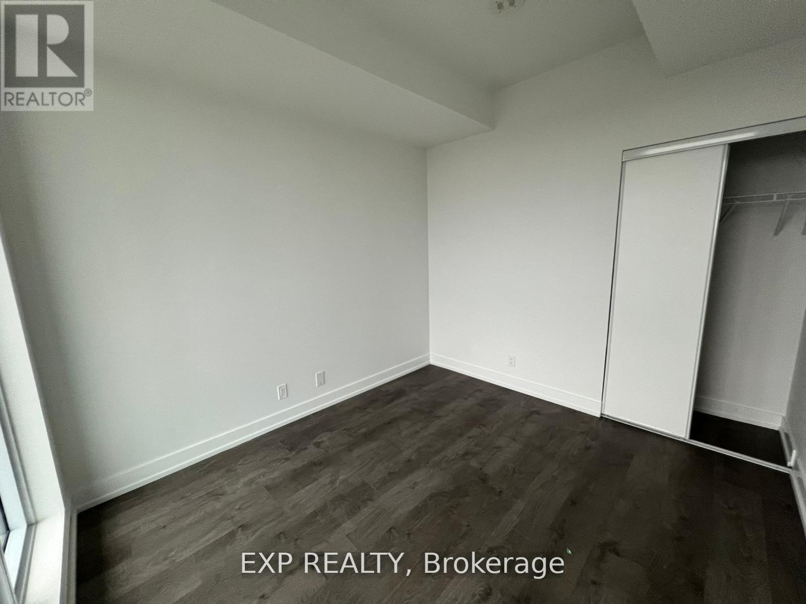 711 - 215 Veterans Drive, Brampton, Ontario  L7A 0B6 - Photo 9 - W12949062