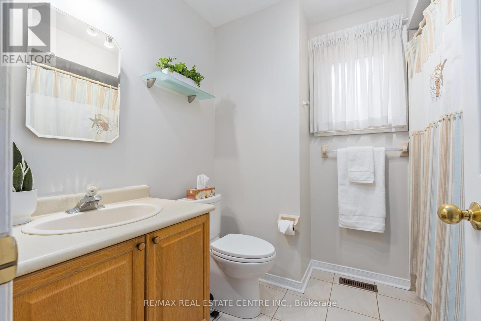 1169 Ewing Crescent, Mississauga, Ontario  L5V 1C1 - Photo 27 - W12949064