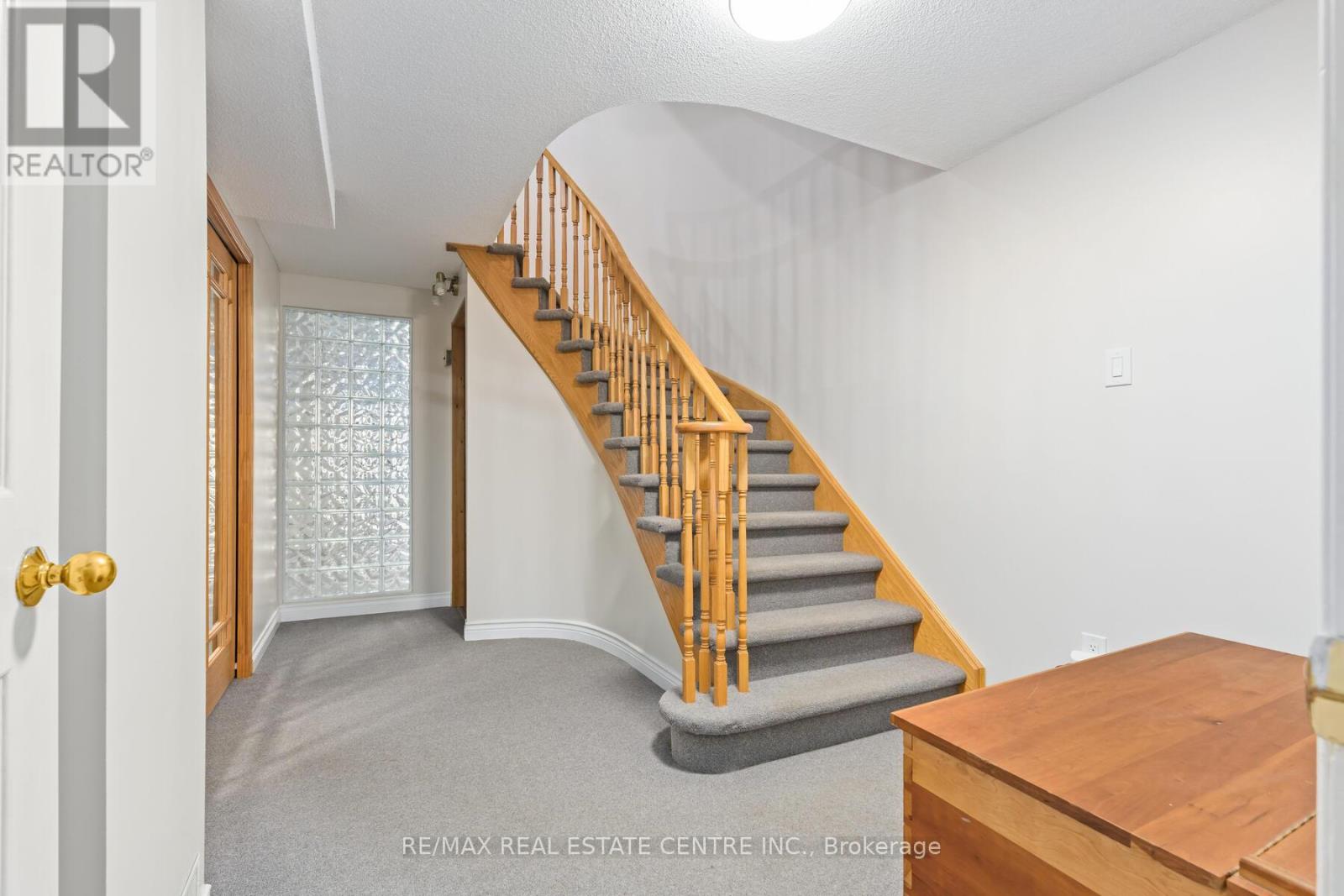 1169 Ewing Crescent, Mississauga, Ontario  L5V 1C1 - Photo 28 - W12949064