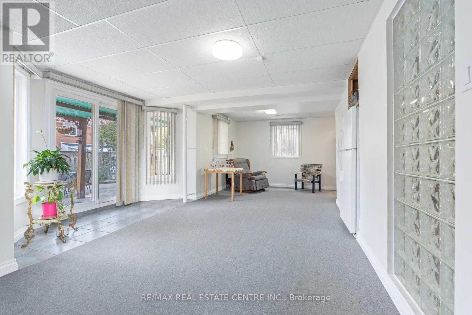 1169 Ewing Crescent, Mississauga, Ontario  L5V 1C1 - Photo 31 - W12949064