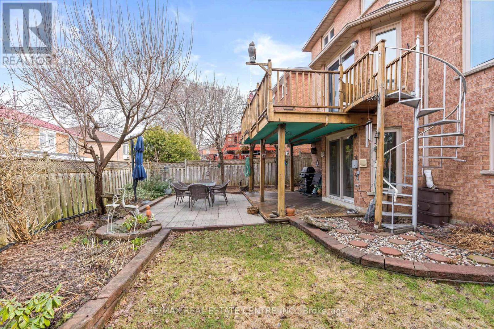 1169 Ewing Crescent, Mississauga, Ontario  L5V 1C1 - Photo 36 - W12949064