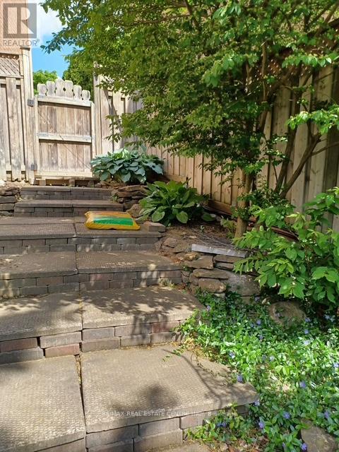 1169 Ewing Crescent, Mississauga, Ontario  L5V 1C1 - Photo 41 - W12949064