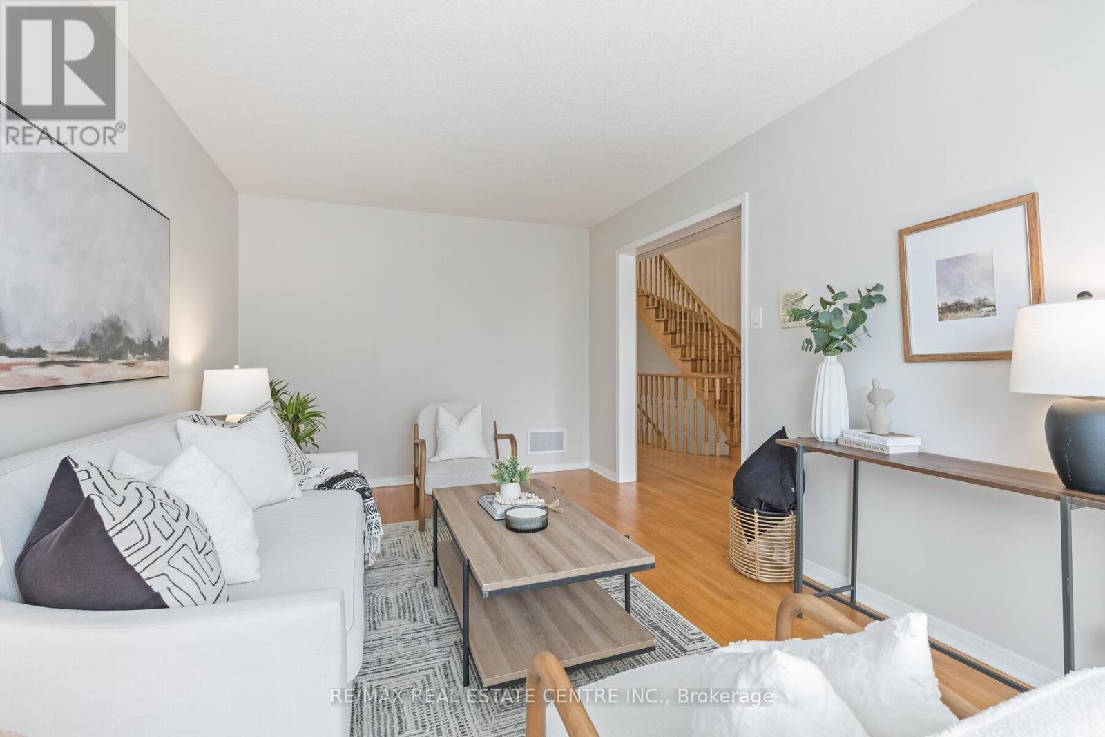 1169 Ewing Crescent, Mississauga, Ontario  L5V 1C1 - Photo 8 - W12949064