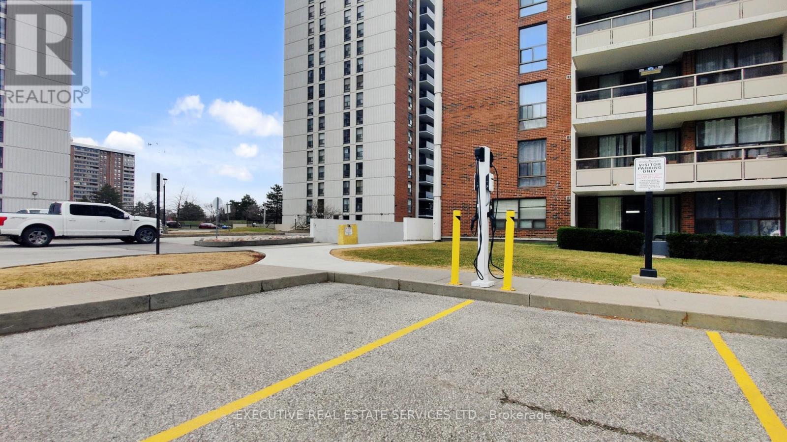 1512 - 4 Kings Cross Road, Brampton, Ontario  L6T 3X8 - Photo 4 - W12942840