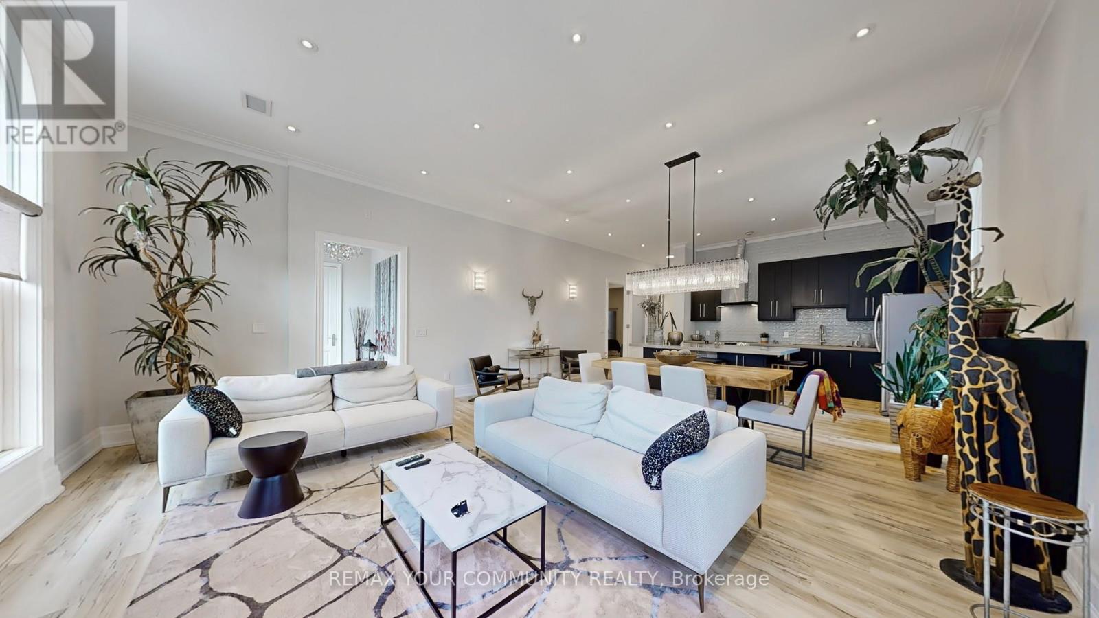 42 Somerville Street, Whitchurch-Stouffville, Ontario  L4A 1G6 - Photo 6 - N12946222