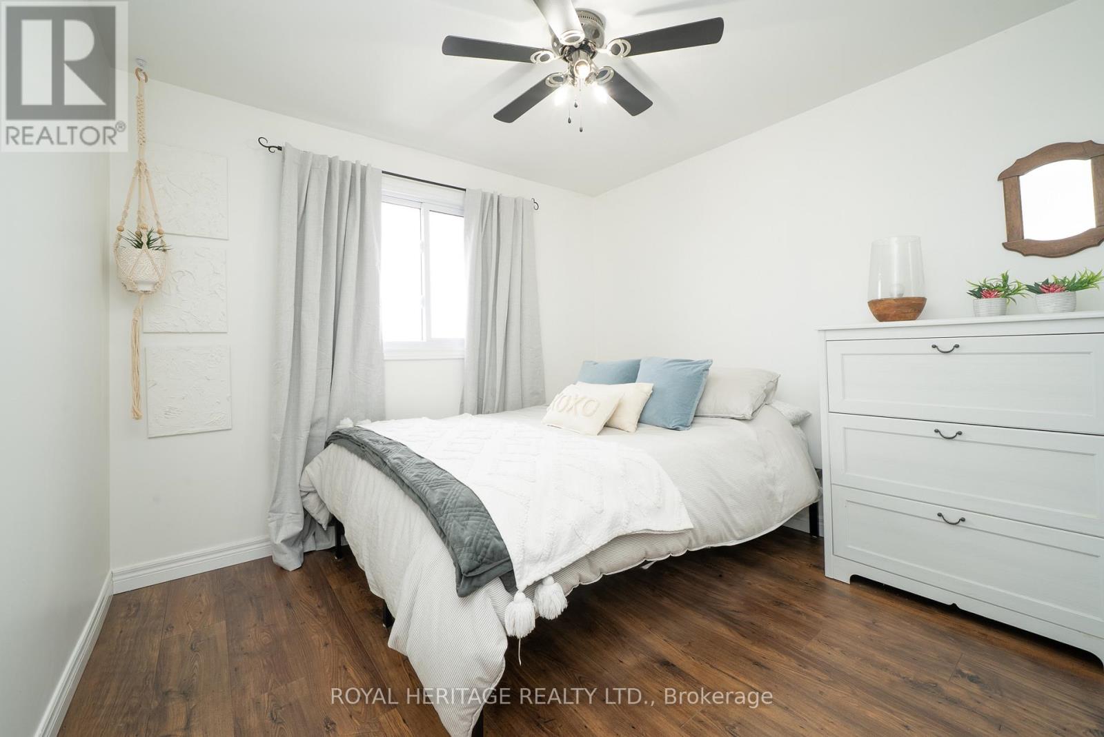 49 Browning Trail, Barrie, Ontario  L4N 5A5 - Photo 18 - S12949122