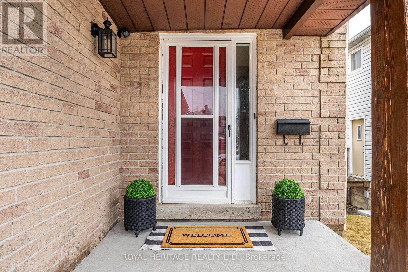 49 Browning Trail, Barrie, Ontario  L4N 5A5 - Photo 2 - S12949122