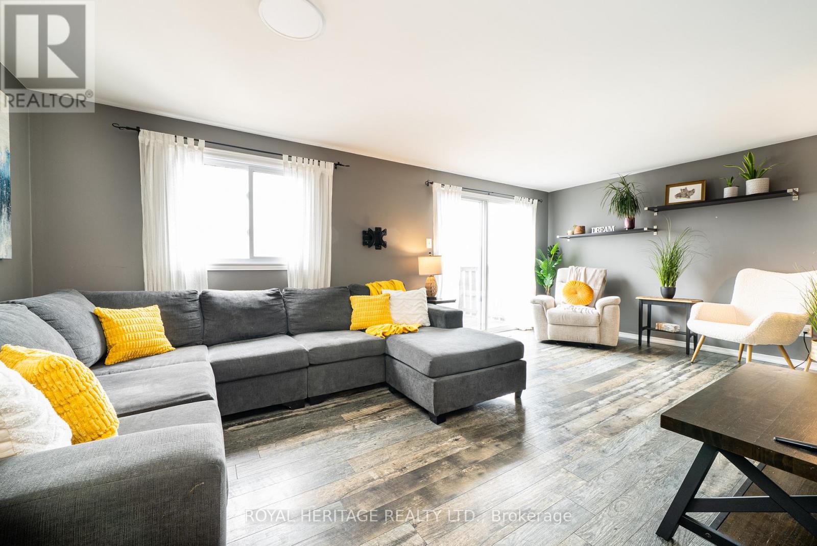 49 Browning Trail, Barrie, Ontario  L4N 5A5 - Photo 8 - S12949122