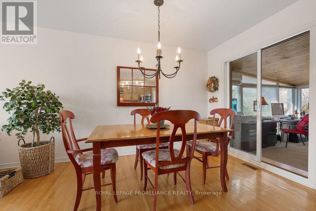 38 Greenfield Park, Belleville, Ontario  K0K 1V0 - Photo 11 - X12949144