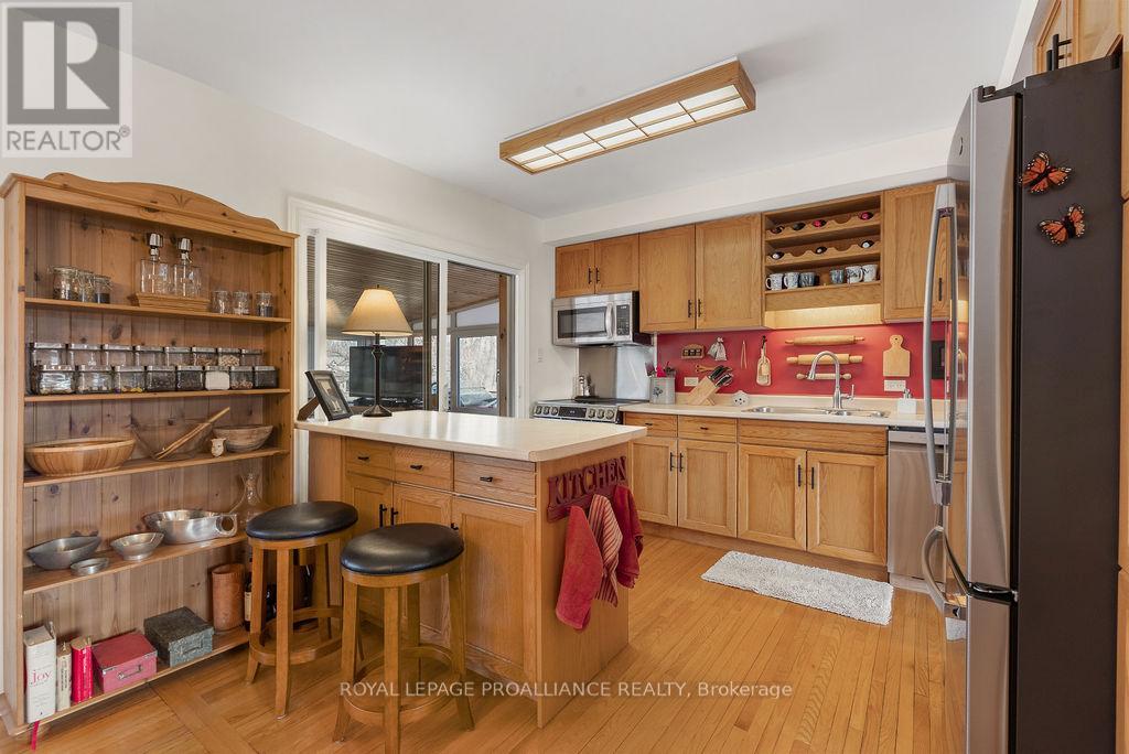 38 Greenfield Park, Belleville, Ontario  K0K 1V0 - Photo 12 - X12949144