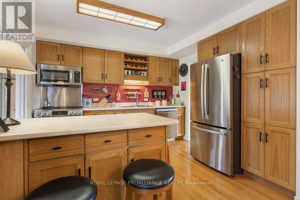 38 Greenfield Park, Belleville, Ontario  K0K 1V0 - Photo 13 - X12949144