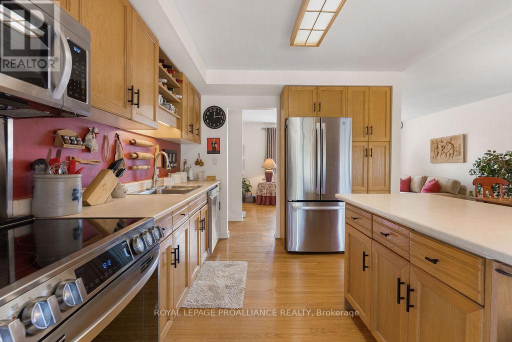 38 Greenfield Park, Belleville, Ontario  K0K 1V0 - Photo 15 - X12949144