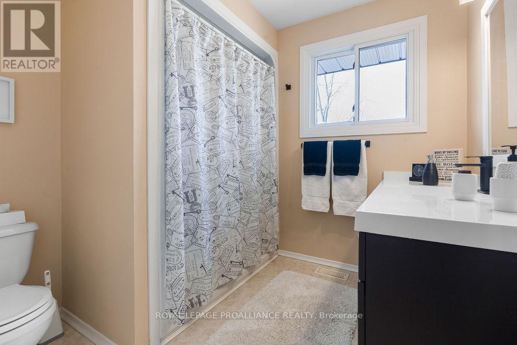 38 Greenfield Park, Belleville, Ontario  K0K 1V0 - Photo 25 - X12949144