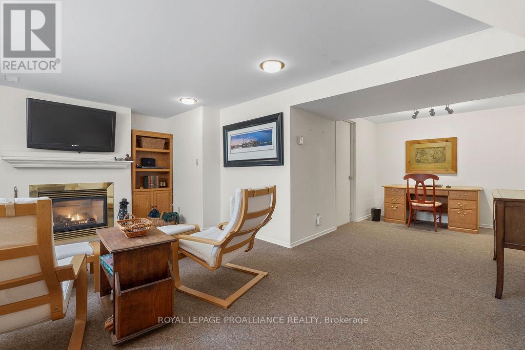 38 Greenfield Park, Belleville, Ontario  K0K 1V0 - Photo 30 - X12949144