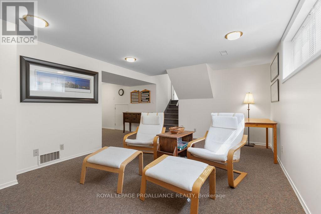 38 Greenfield Park, Belleville, Ontario  K0K 1V0 - Photo 31 - X12949144